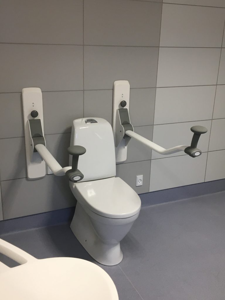 height adjustable toilet lifter