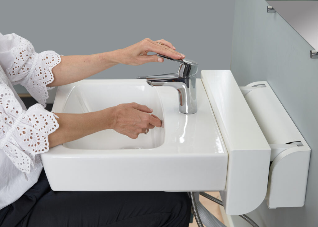 QuickLine accessible washbasin with release lever
