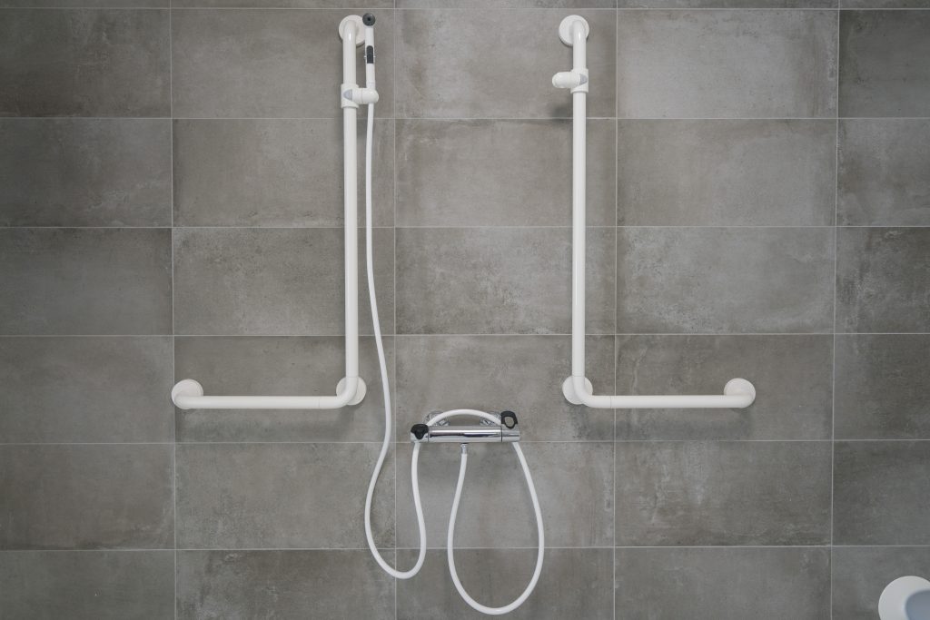 grab rails for accessible bathroom